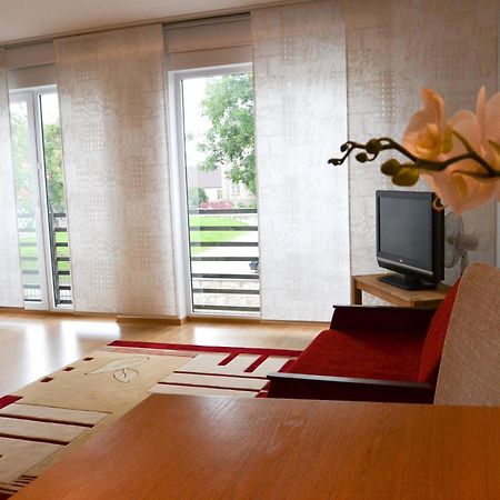 Kuressaare Tallinn Street Apartments Zewnętrze zdjęcie